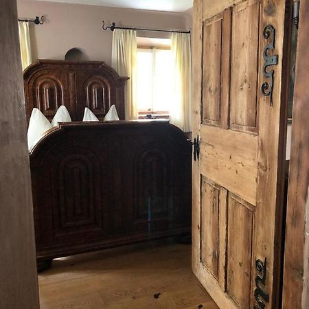 فيلا انيففي Zimmer In 400 Jahre Alten Bauernhaus المظهر الخارجي الصورة